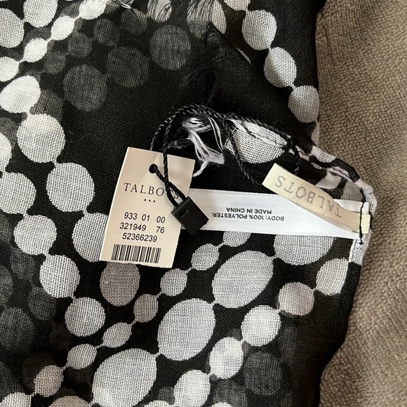 Talbots scarf - Picture 2 of 2